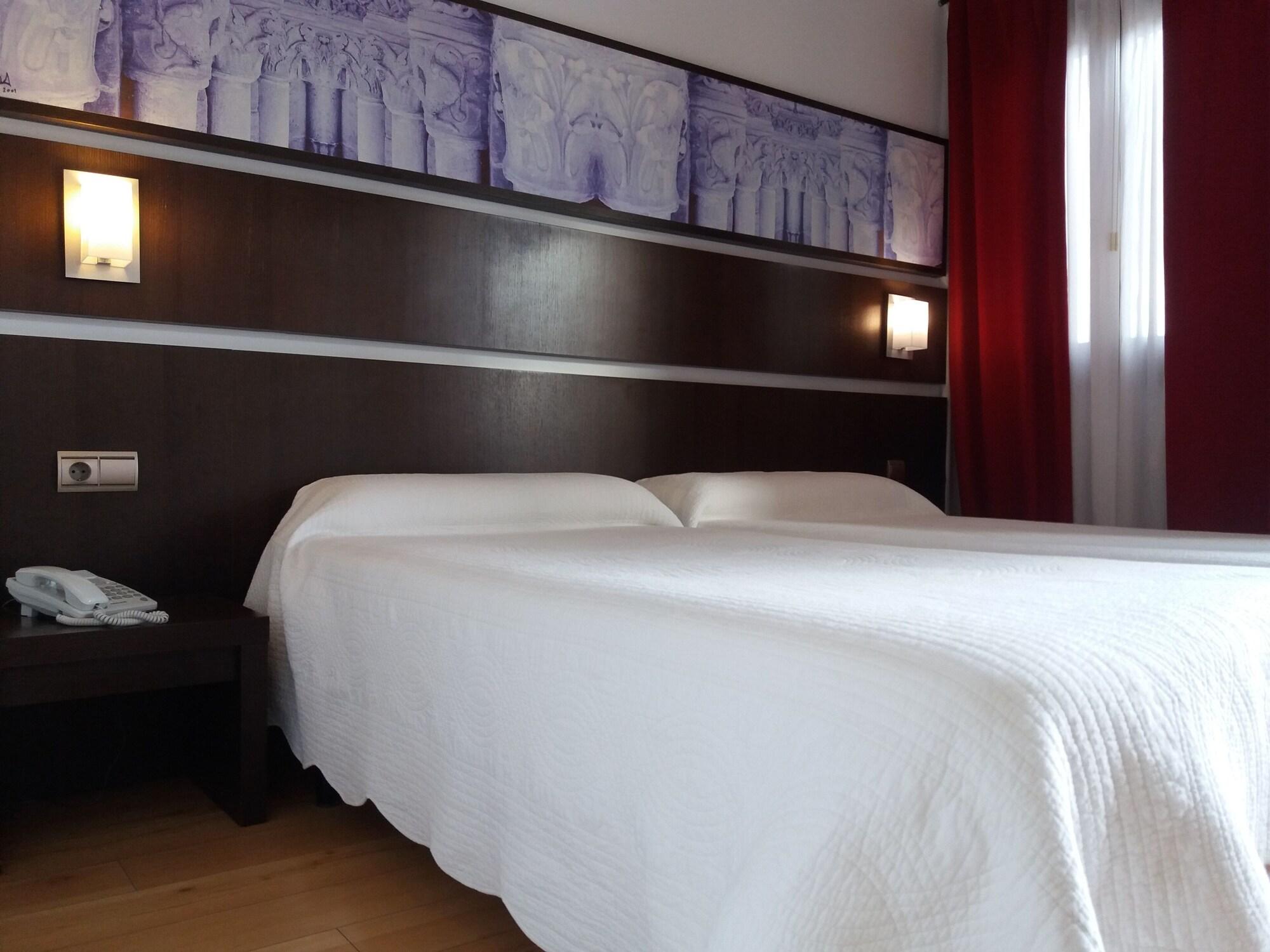 Hotel Rey Sancho Наварете Екстериор снимка