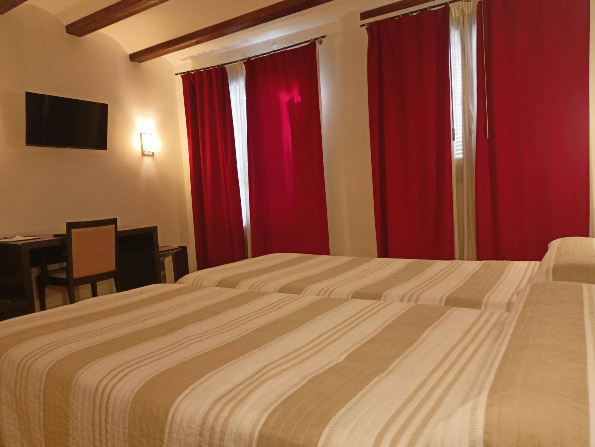 Hotel Rey Sancho Наварете Екстериор снимка